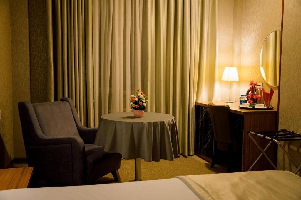 Фотография Royal Sapphire Hotel 4*