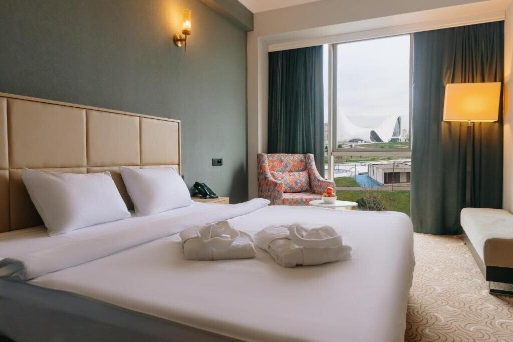 Отель Congress Hotel 3*