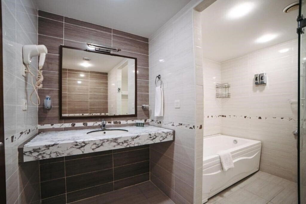 Фотографія Innab Inn Hotel (ex. Caspian Business Hotel) 4*