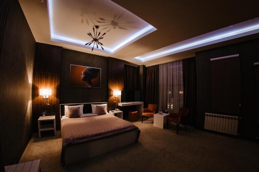 Отель Hillmond Hotel 3*