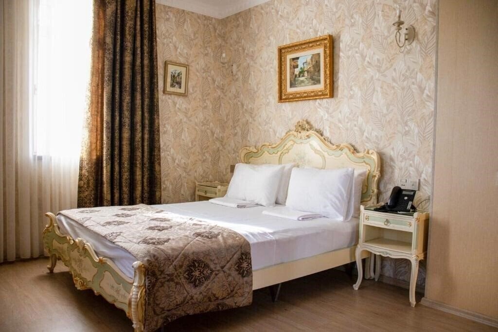 Отель Chambers Hotel 4*
