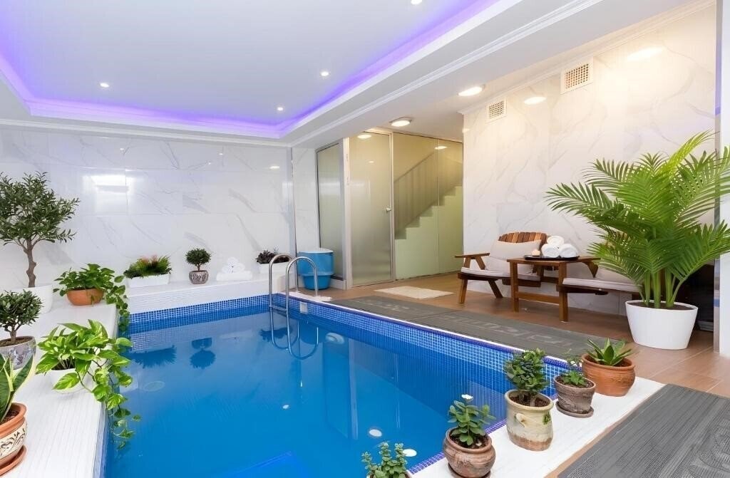 Готель Seven Beauties Hotel SPA & Restaurant 3*
