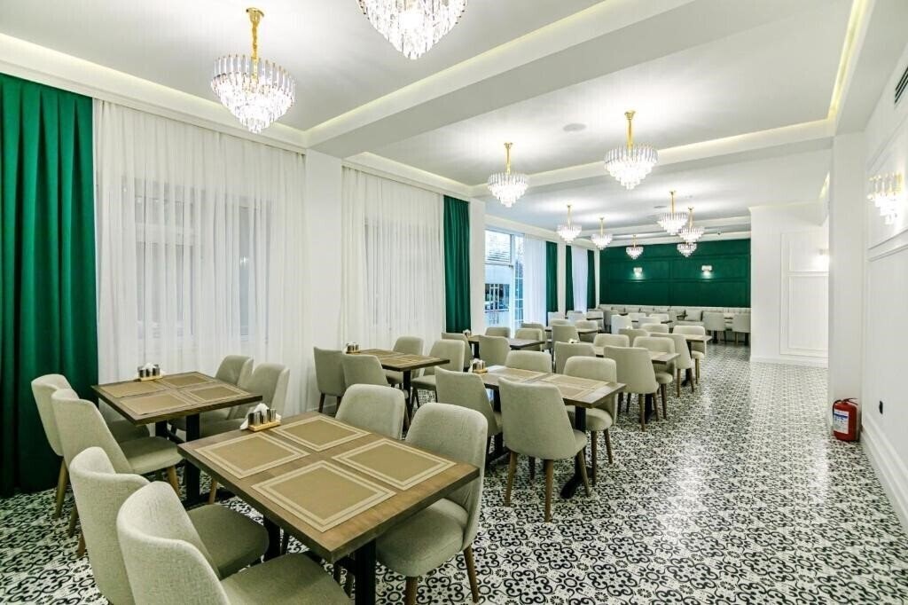 Фото Green Park Hotel 4*