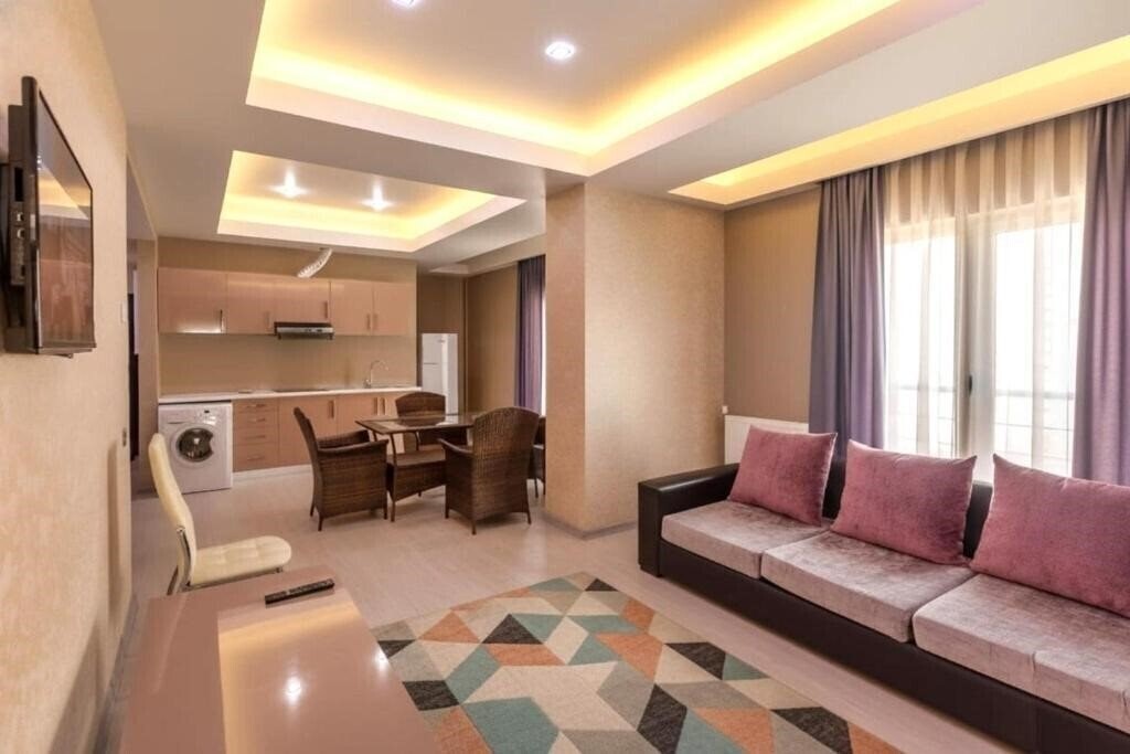 Фото Diplomat Suites Baku 4*