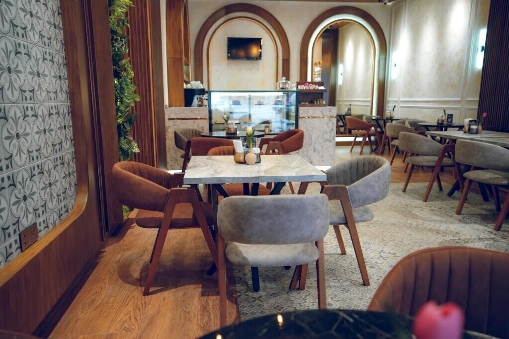 Готель Momentum Hotel Baku 4*
