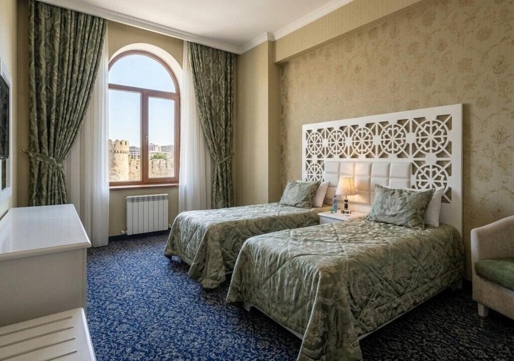 Отель Seven Gates Hotel & Restaurant 3*