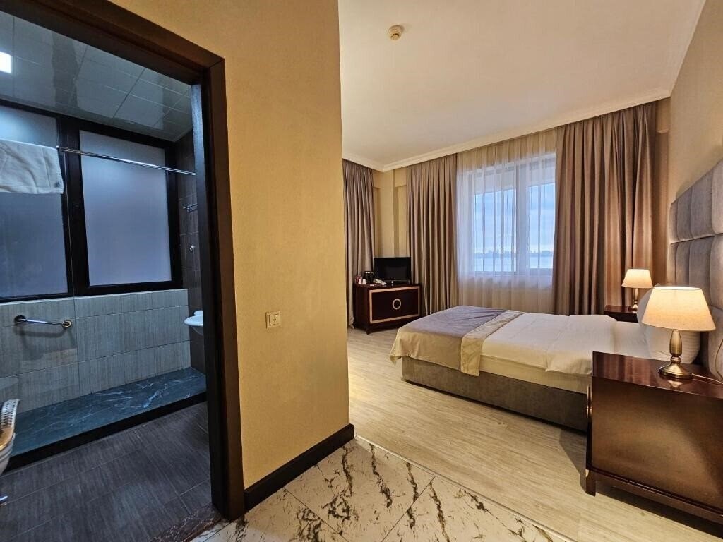 Фото Crown 5*