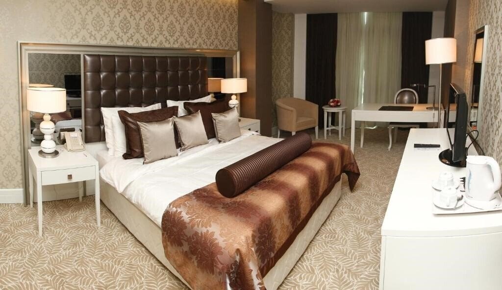 Зображення Qafqaz Baku City Hotel And Residences 4*