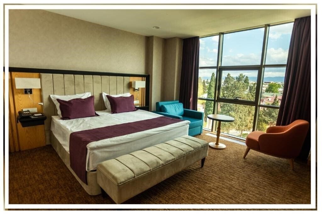 Фото Premium Hotel 4*