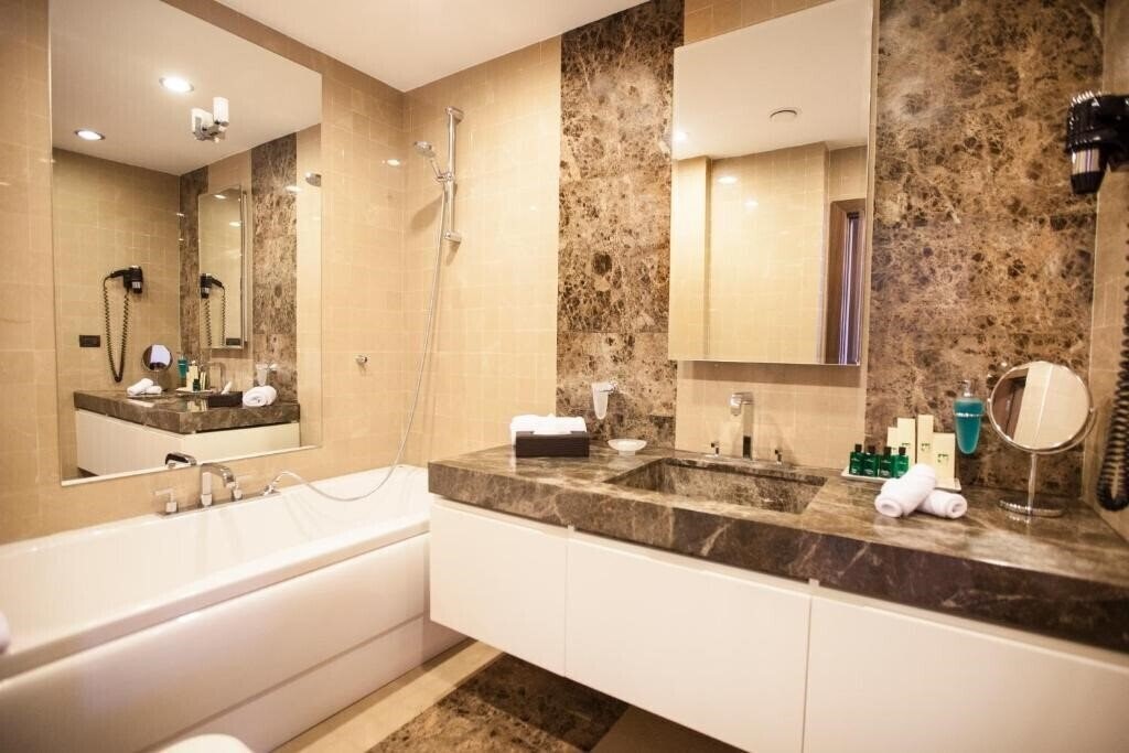 Фотография Chinar Hotel & Spa Naftalan 5*