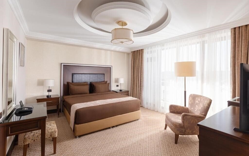 Картинка Chinar Hotel & Spa Naftalan 5*