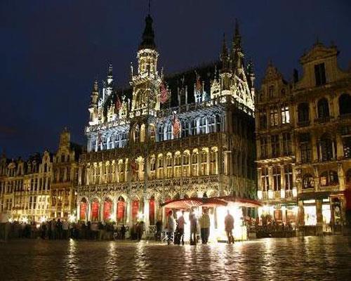 Готель NH City Center 4*