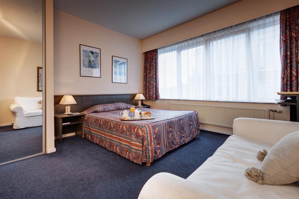 Отель Beau Site 3*