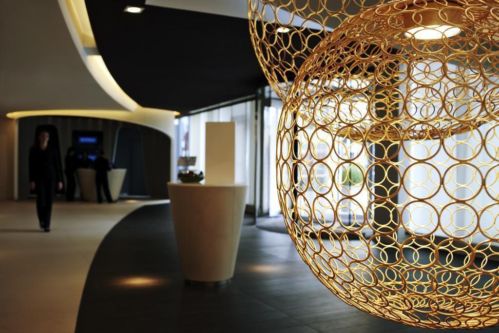 Отель Pullman Brussels Centre Midi 4*