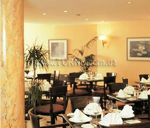 Фотографія NH Gent Sint Pieters 4*