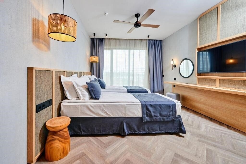 Фото Hotel Fara by Marina Cape (ex. Lighthouse by Marina Cape) 4*