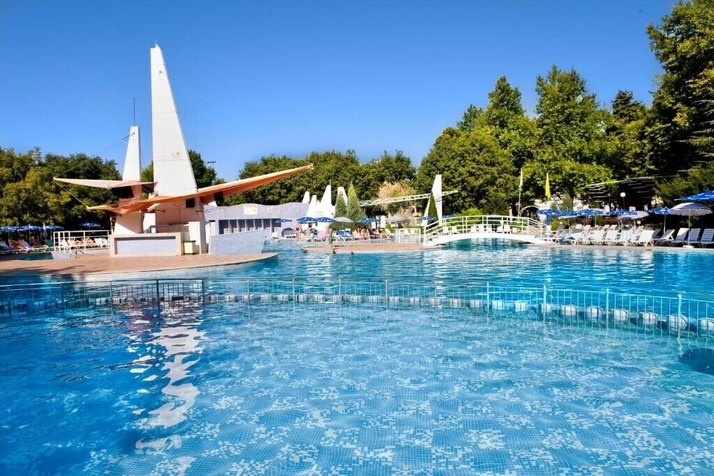 Отель Ralitsa Aqua Club 4*