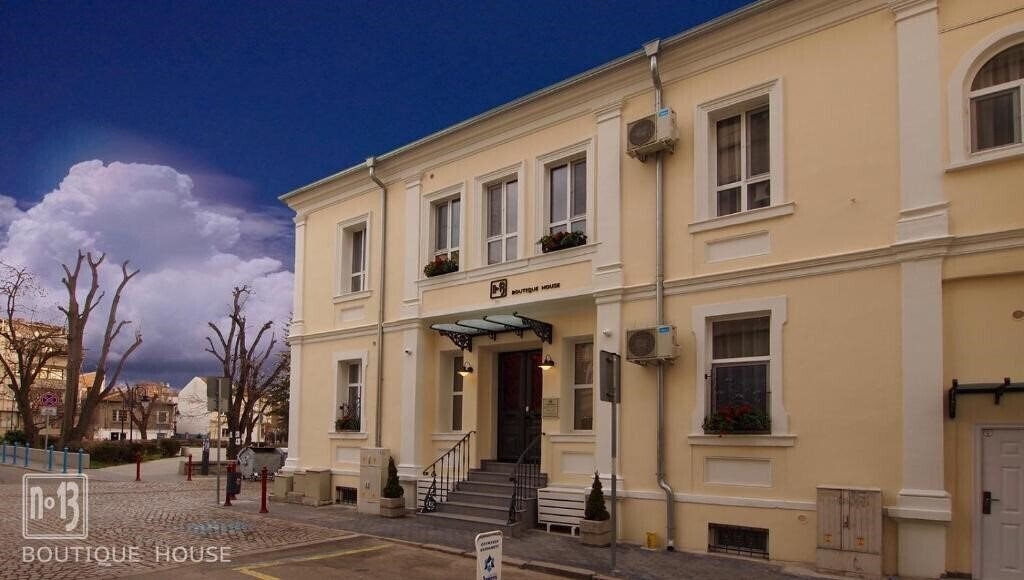 Фотография No13 Boutique House 3*