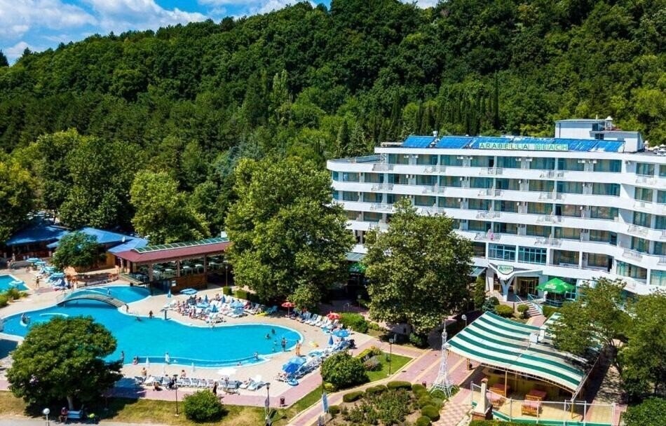 Отель Arabella Beach 4*
