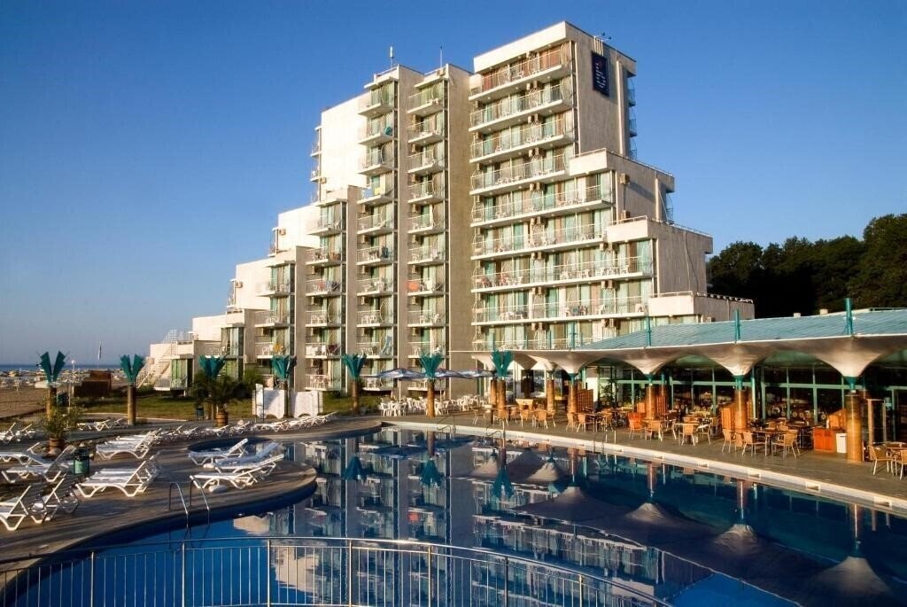 Отель Hotel Boryana 3*
