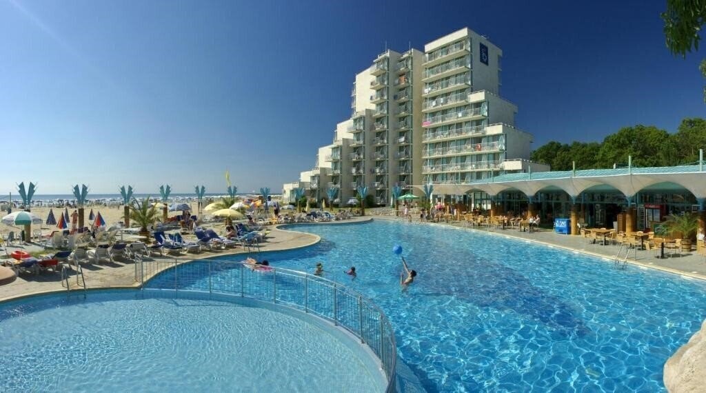 Фото Hotel Boryana 3*