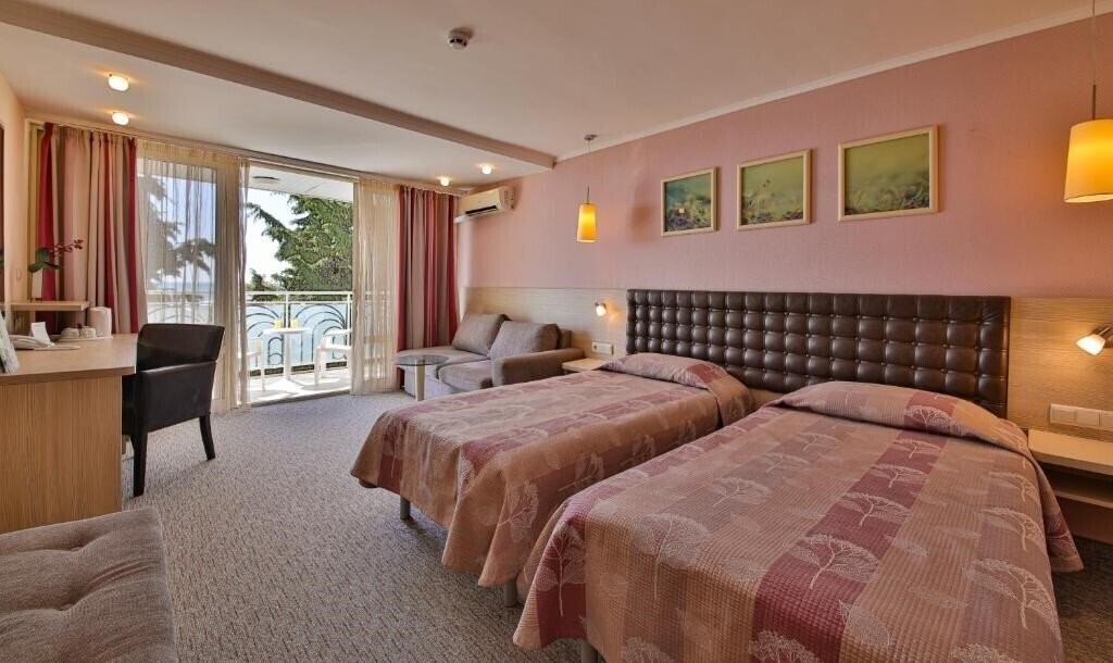 Фото Sandy Beach 4*