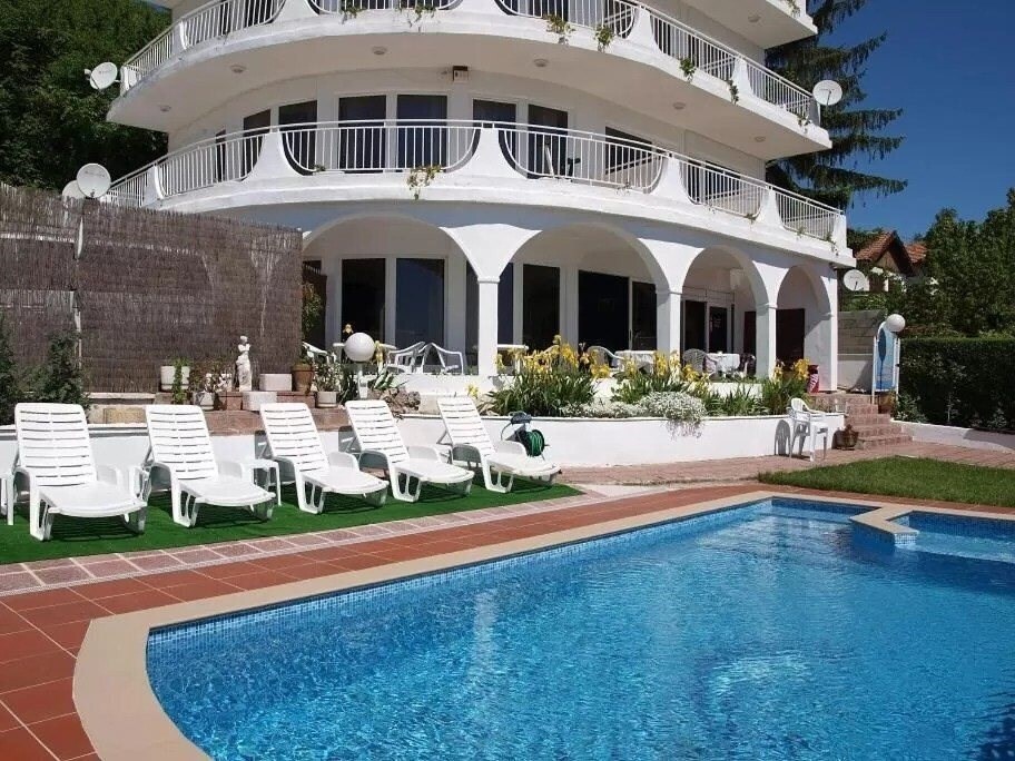 Отель Sunrise Guest House 2*