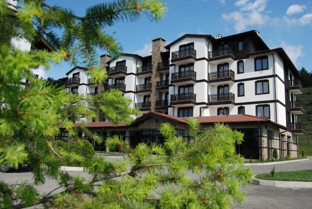 Отель 3 Mountains Hotel (ex. 3 Mountains, Apartments in Three Mountains Resort & SPA) 3*