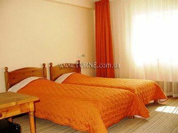 Готель Chateau Hotel 4*