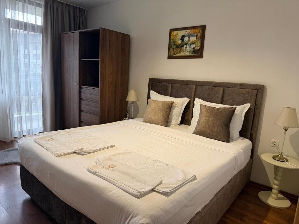 Картинка Elegant Lux 4*