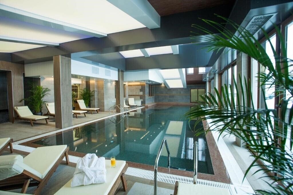 Готель Amira 5*