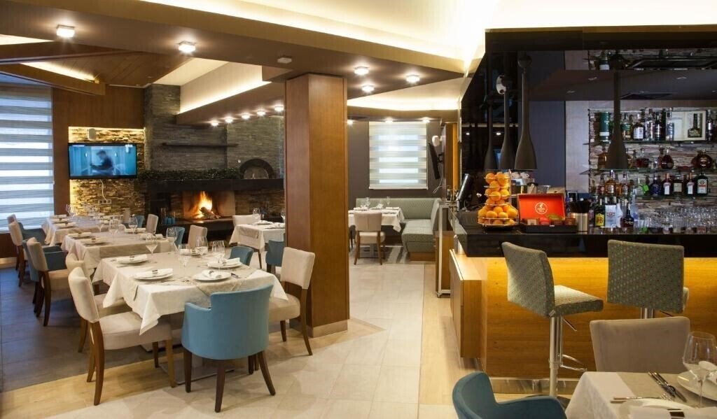 Картинка Amira 5*