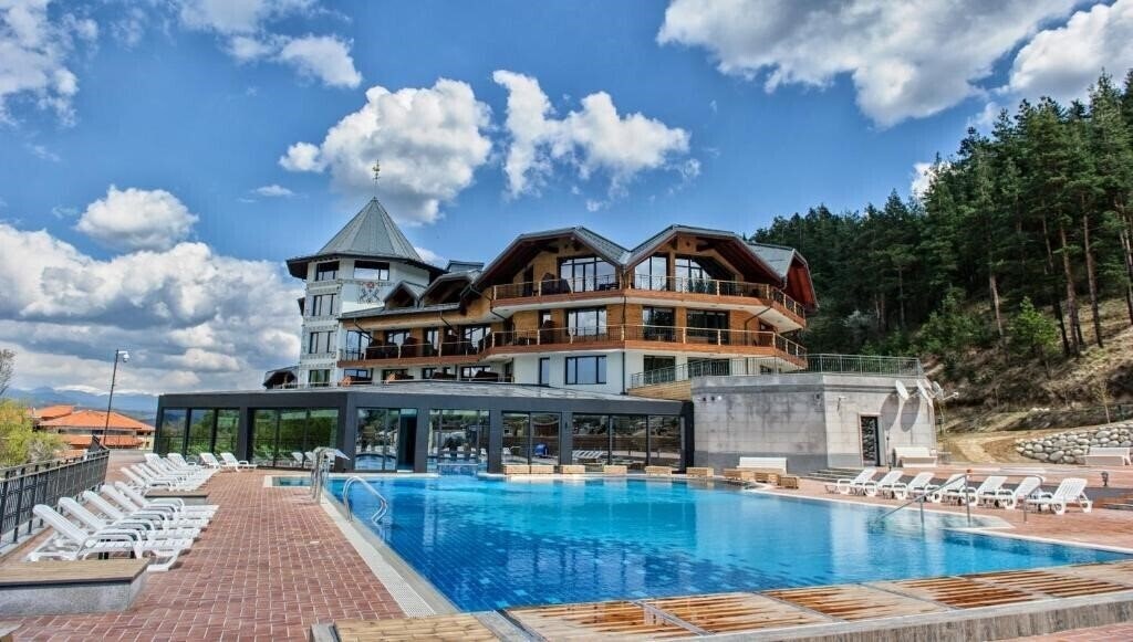 Готель Hotel Hot Springs Medical & SPA 4*