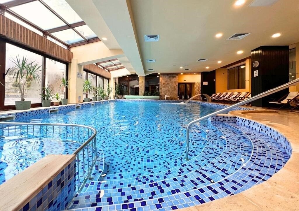 Отель St. George Ski & Holiday 4*