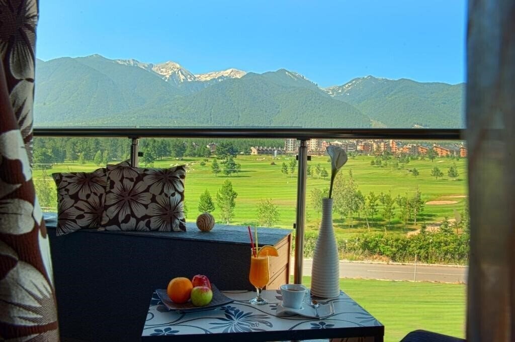 Отель Cornelia Boutique Hotel & Spa (Razlog) 2*