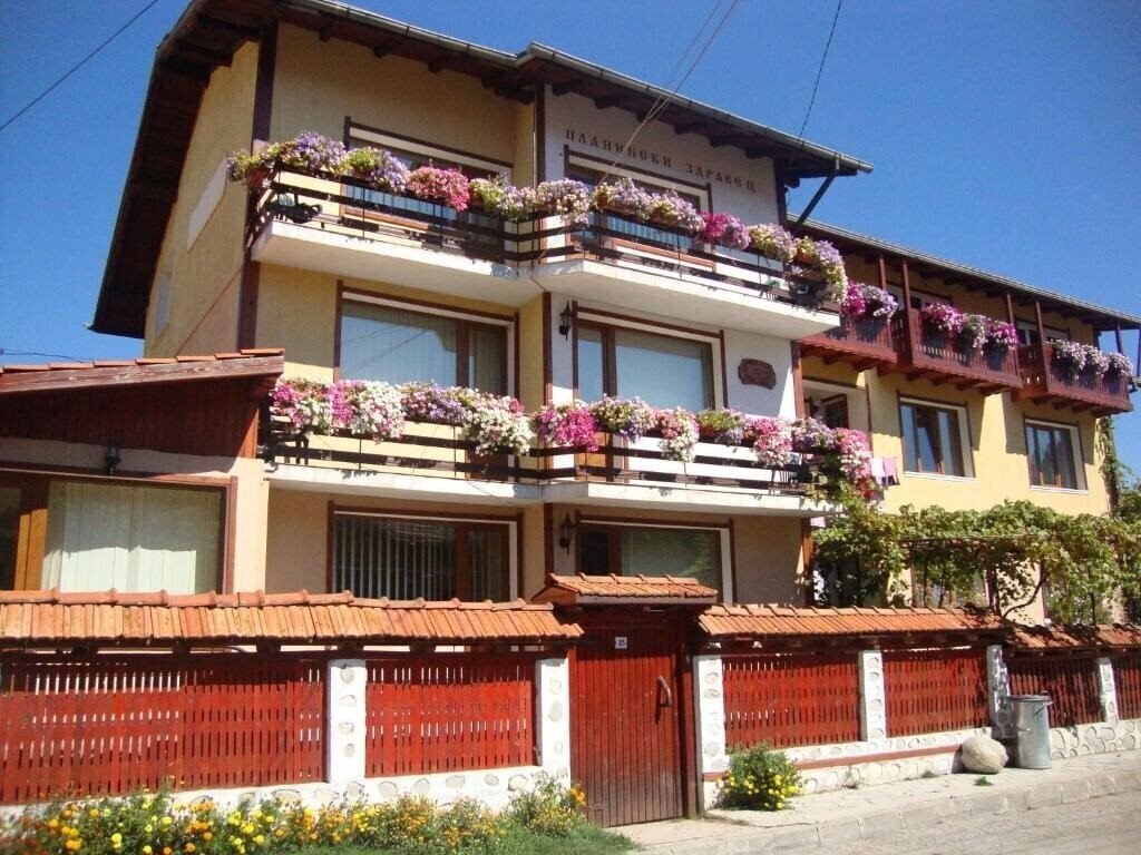 Отель Guest House Planinski Zdravets 3*