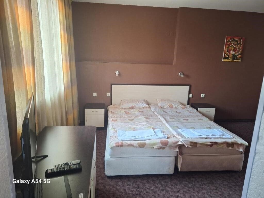 Готель Hotel Victoria 2*