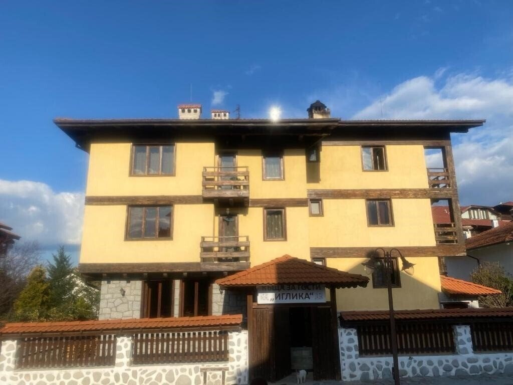 Отель Family Hotel Jik 3*