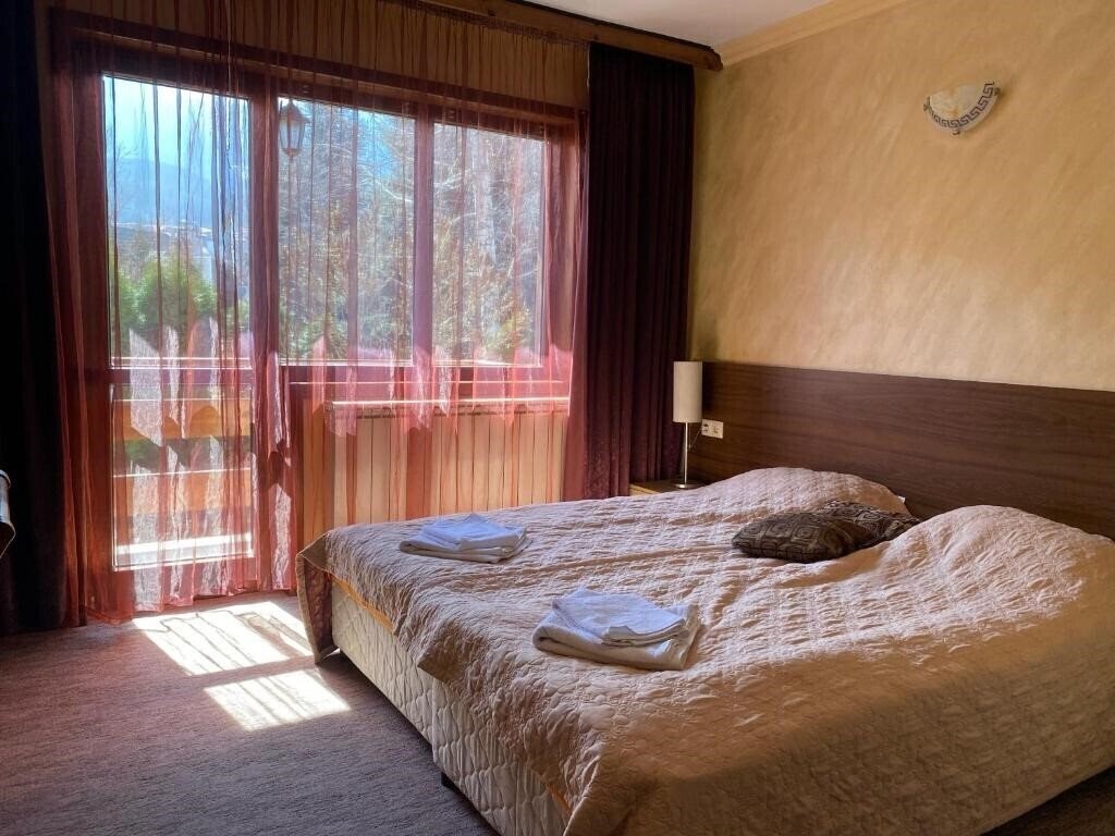 Фото Family Hotel Jik 3*