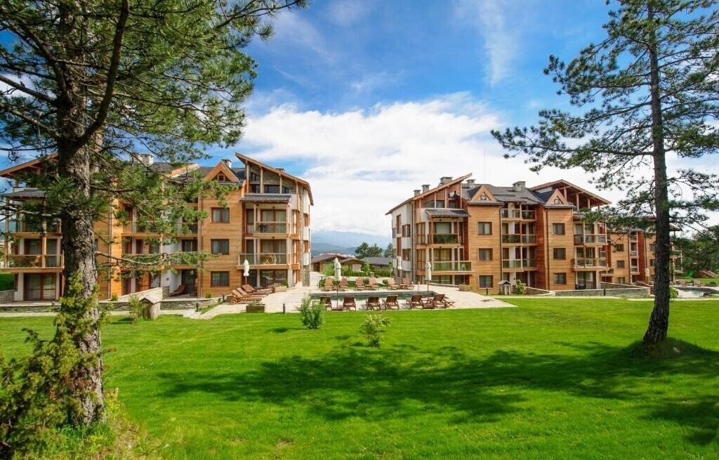 Отель Pirin Golf & Country Club Holiday Apartments 4*