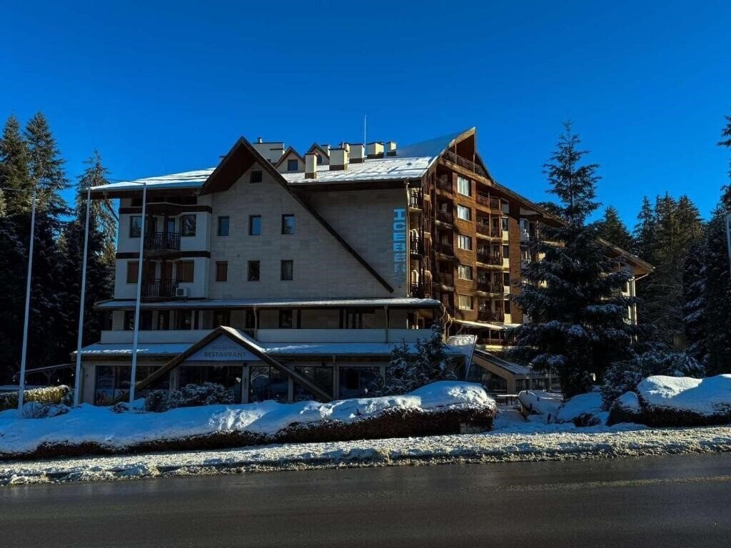 Готель Hotel Iceberg 4*