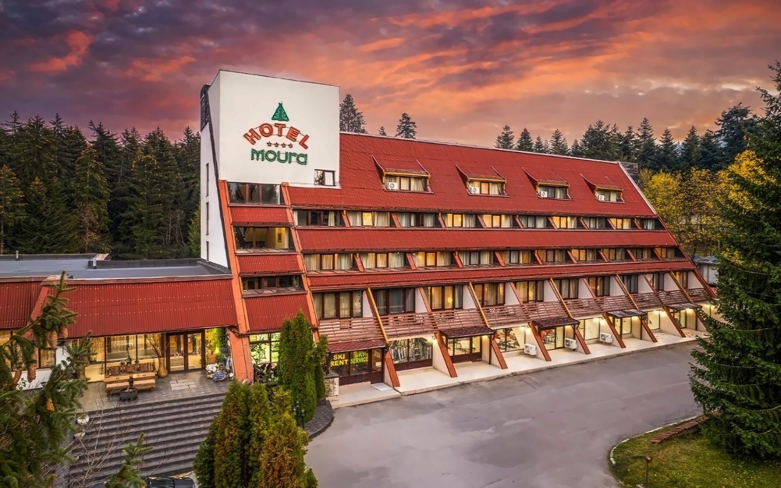 Готель Hotel Moura 3*