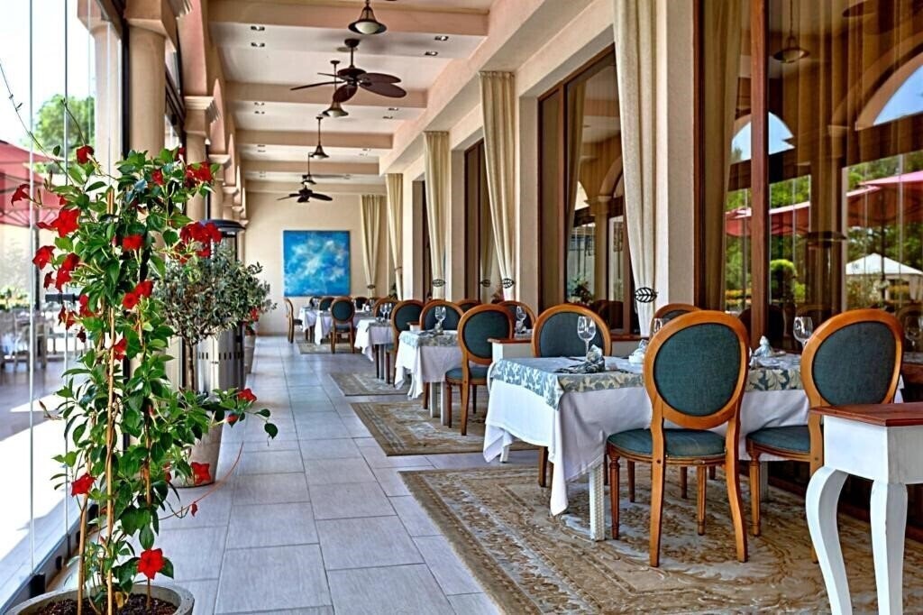 Фотографія Grand Hotel & SPA Primoretz 5*