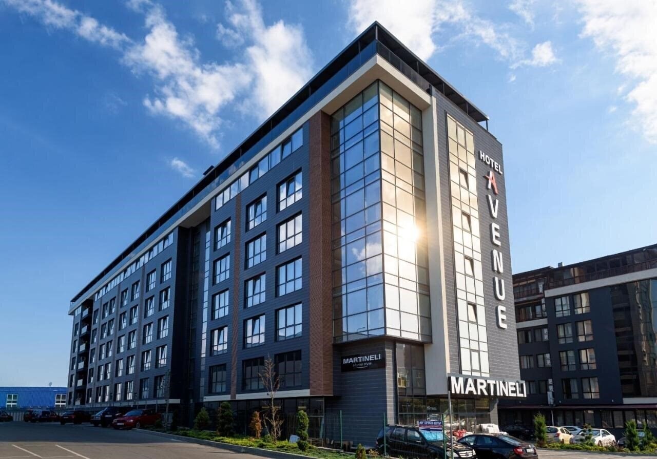 Готель Avenue Deluxe Burgas 4*