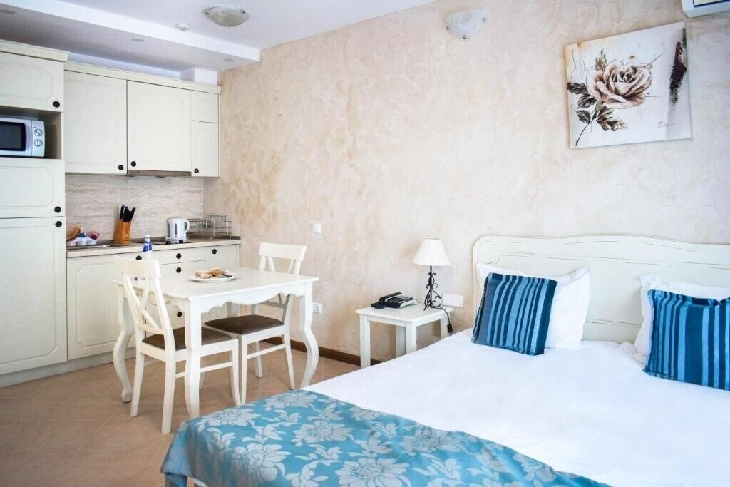 Фотографія Oasis Resort Lozenets - Oasis Standard 3*