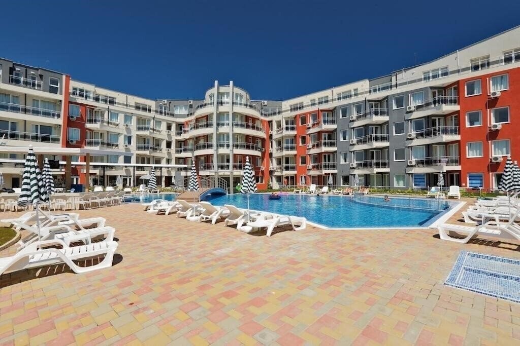 Отель Emberly Apart Hotel 3*