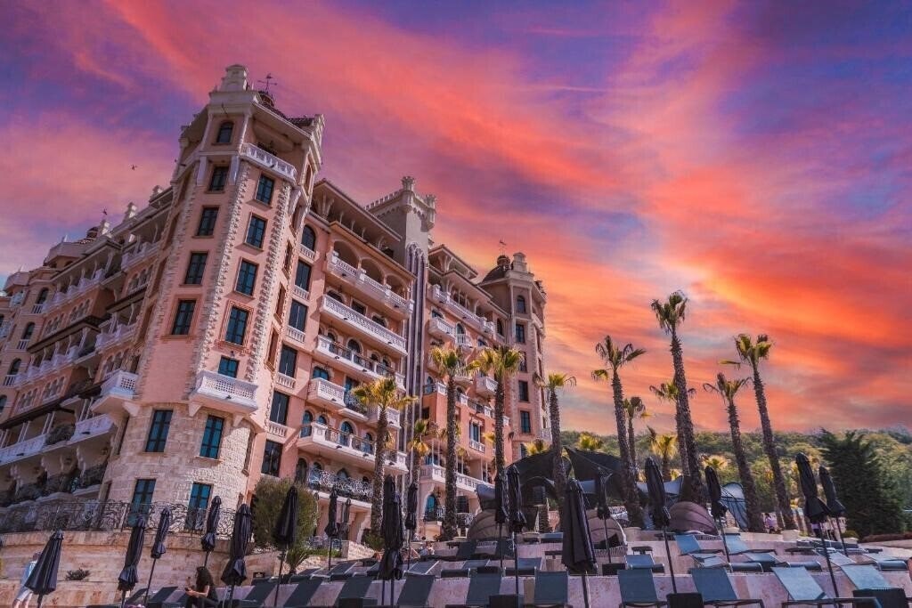 Готель Royal Castle 5*