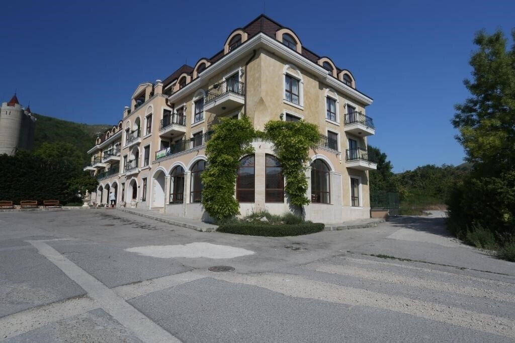 Отель Villa Allegra Apart-Hotel 3*