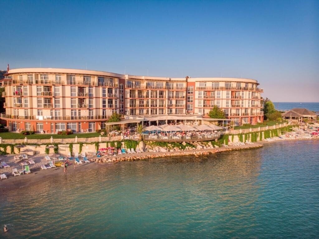 Готель Royal Bay Resort & Aqua Park 4*