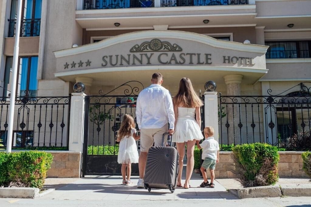 Отель SUNNY CASTLE 4*